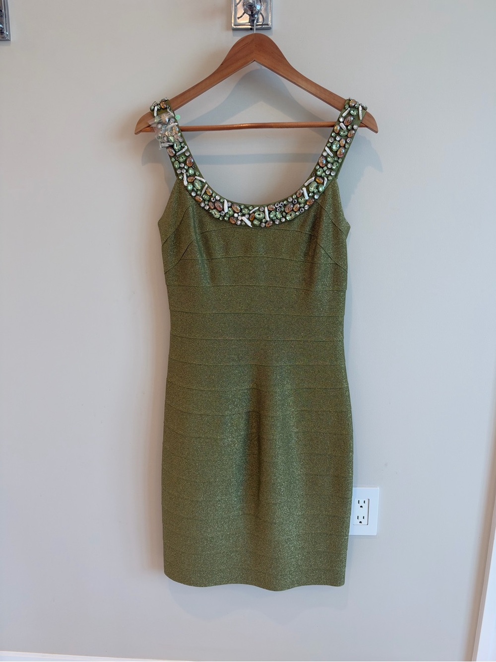 Carmen Marc Valvo Beaded Mini Dress in Green Size 8